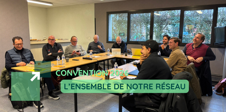 Photo des 8 franchisés et des commerciaux IDS ENVIRONNEMENT lors de leur première convention du 20 au 22 janvier 2026 au siège à Polliat