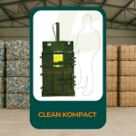 Équipement Clean Kompact présenté devant un fond de balles de carton et de plastique. Cette presse à balles permet de compacter automatiquement ou semi-automatiquement du carton, du plastique souple et des boîtes de conserve.