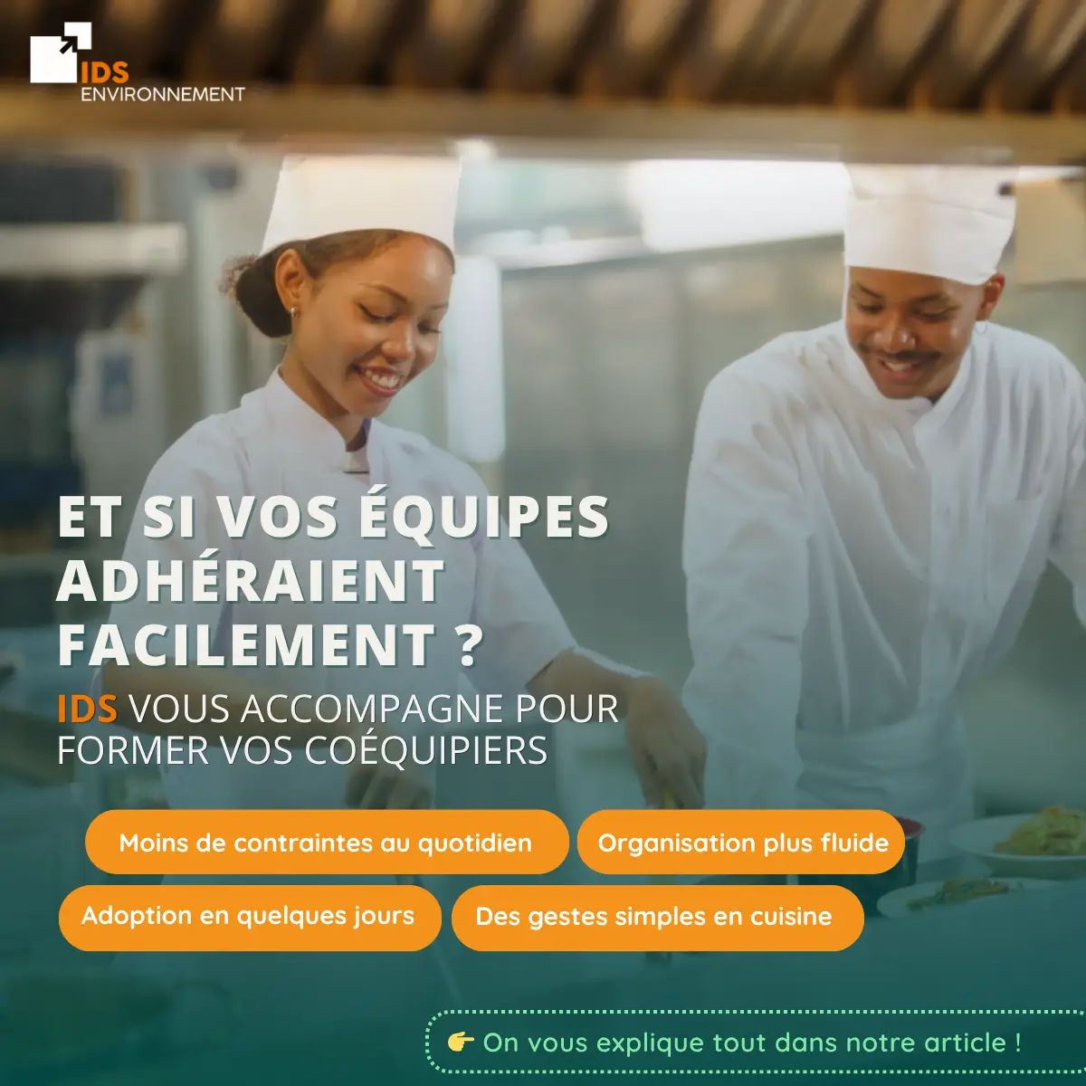 Deux cuisiniers en cuisine professionnelle — IDS Environnement accompagne vos équipes à l'adoption du biodigesteur Clean Digest